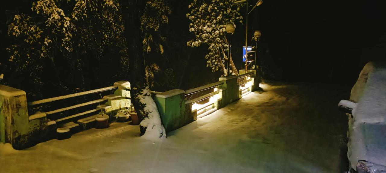 Oakwood Hotels Chail Esterno foto