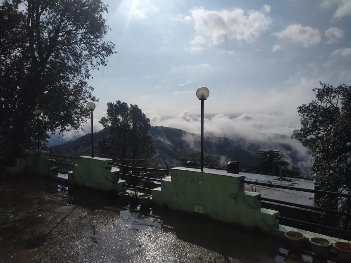 Oakwood Hotels Chail Esterno foto