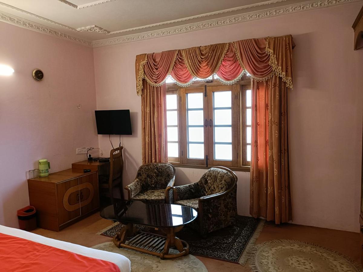 Oakwood Hotels Chail Esterno foto