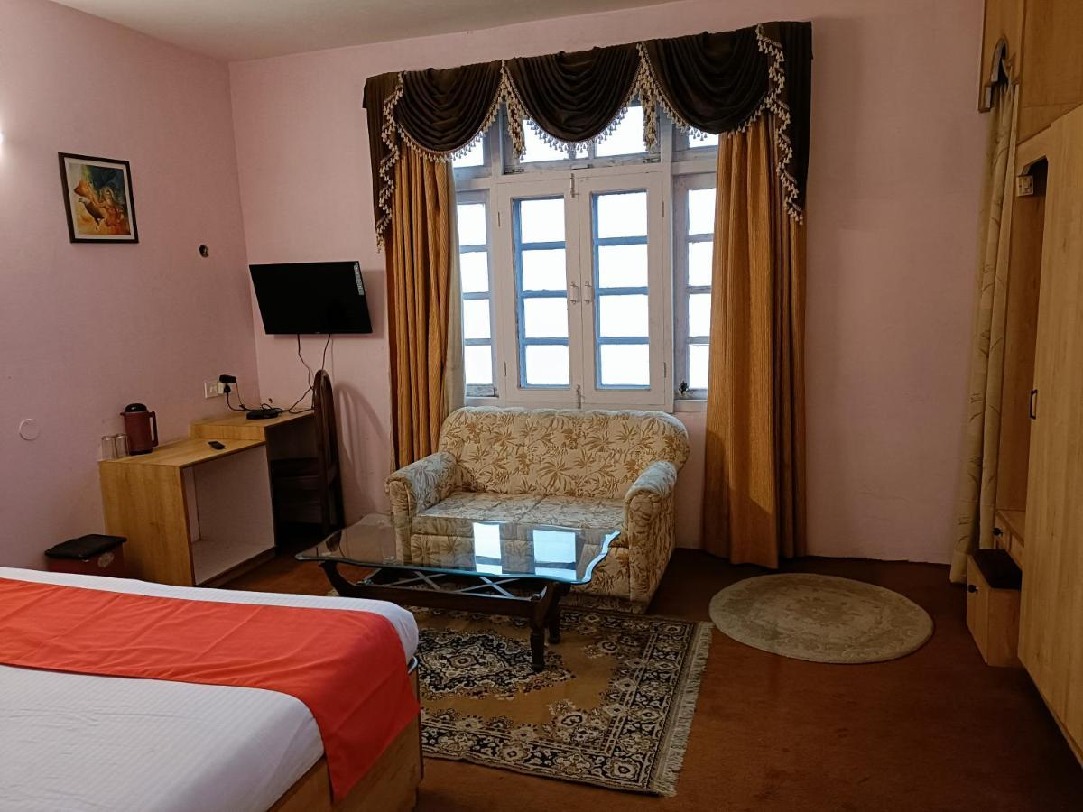 Oakwood Hotels Chail Esterno foto