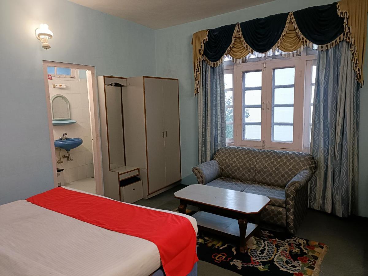 Oakwood Hotels Chail Esterno foto